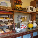 Carmel Inn & Suites 